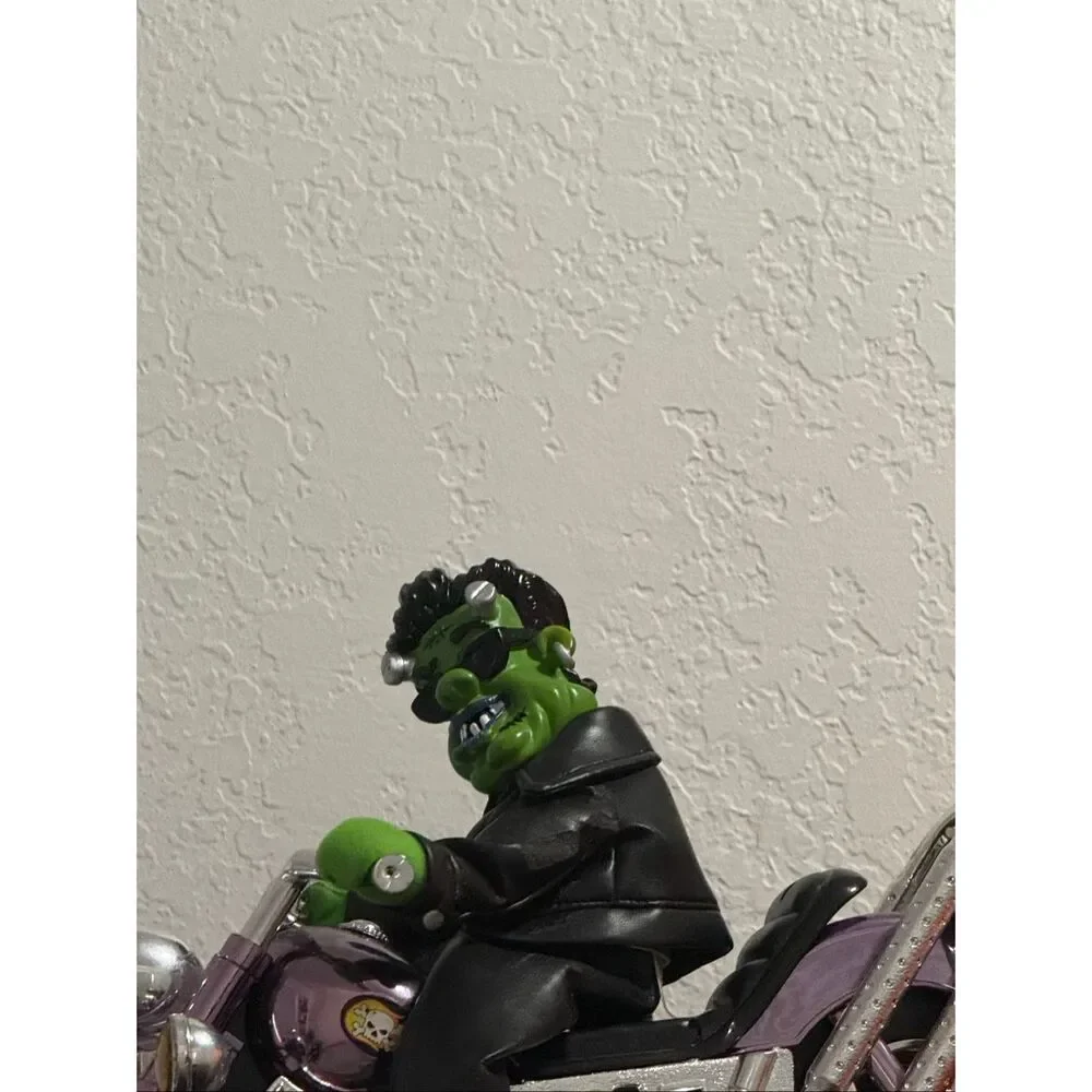 ANIMATED MUSICAL HORROR MOTORCYCLE FRANKENSTEIN RIDER HALLOWEEN DAN DEE